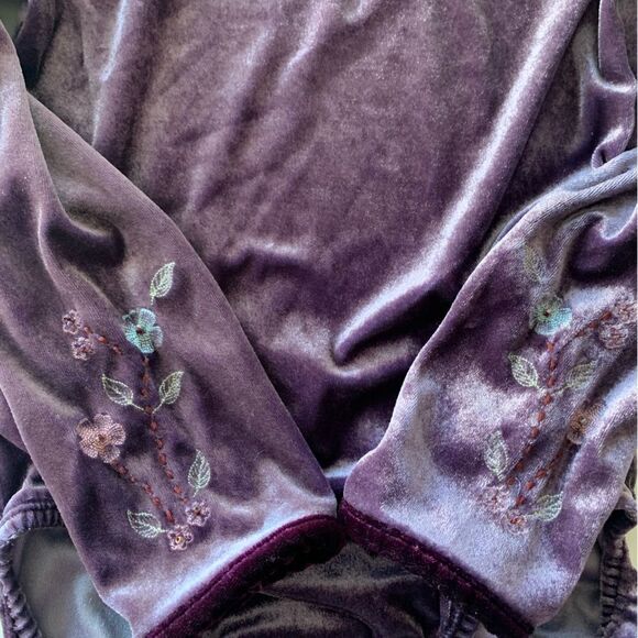 American Girl Floral Embroidered Velvet Bodysuit - Picture 4 of 6
